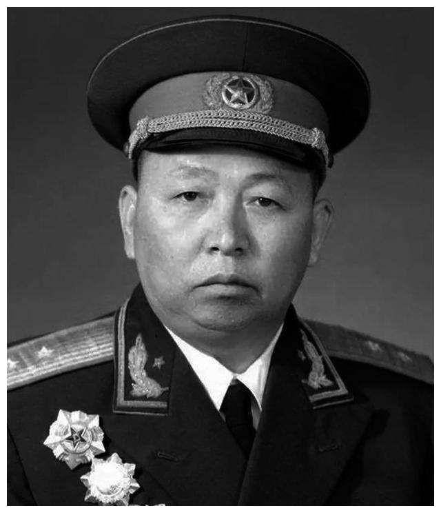 饭询问为何不点酒尤：上次是我掏的钱不朽情