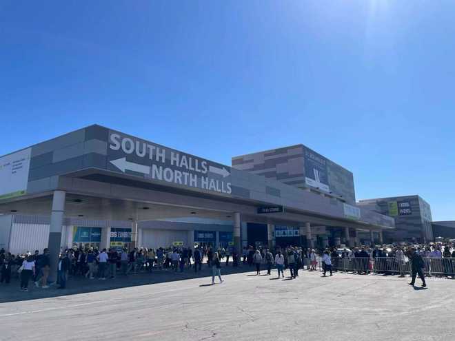 KOSMO 技术硬核驱动镜显非凡实力mg不朽情缘网站2025美国KBIS展(图2)